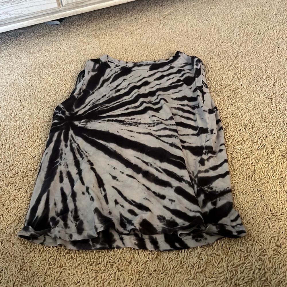 tank top with tie dye print size XS